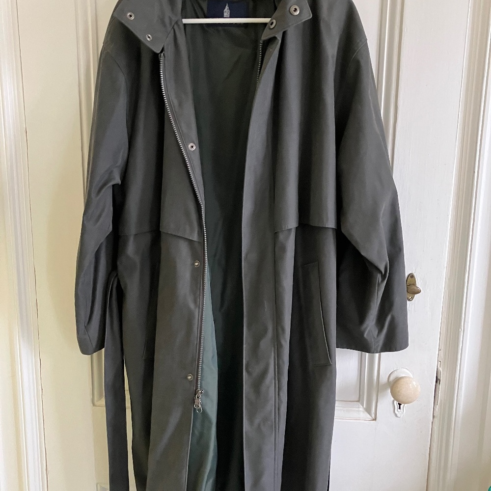 London Fog Commuter Collection Rain Coat Size Medium
